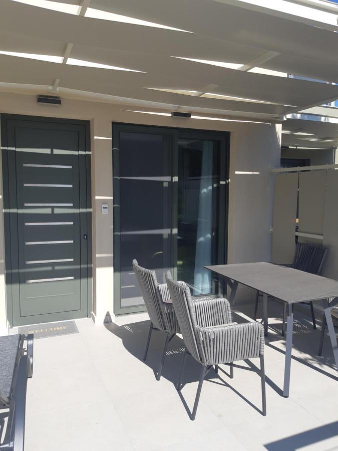 8 Boutique Suites Nea Poteidaia Exterior photo